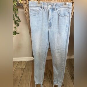 Express cropped Skinny High Rise Ultra Hyper Stretch Denim - light Wash